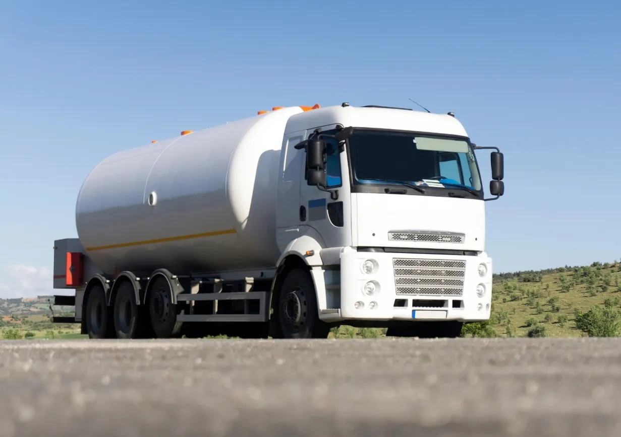 Treyler ve Kamyon Üstü Tanker Arasında Ne Fark Var?